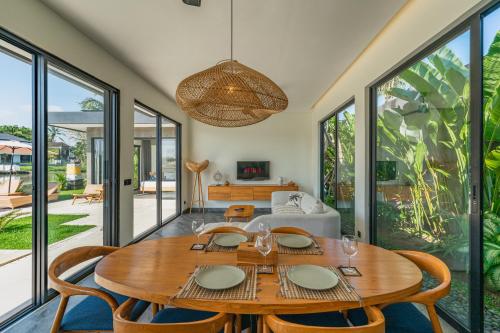 2BR Serenity Villa with Pool & Rice Fields in Ubud in Badung