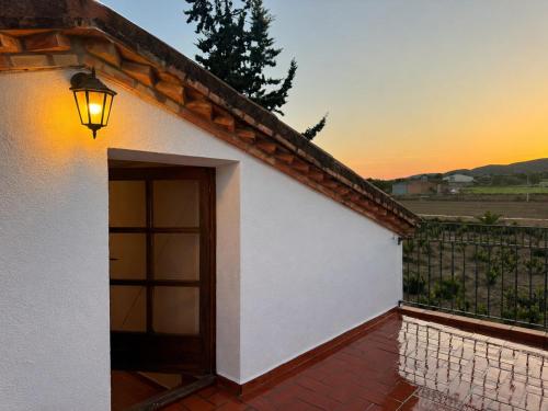 Erkély/terasz, Casa Rural Les Oliveres in Castellví de la Marca