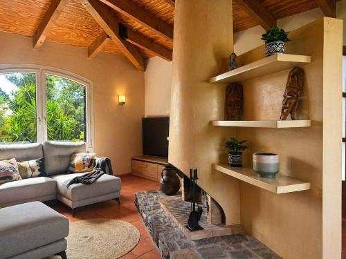 Casa Rural Les Oliveres in Castellví de la Marca