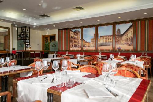 Restaurant, Etrusco Arezzo Hotel - Sure Hotel Collection by Best Western in Arezzo