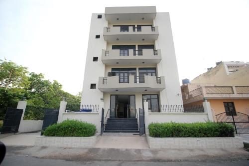 Ieeja, Hotel O Staysnap in Indirapurama