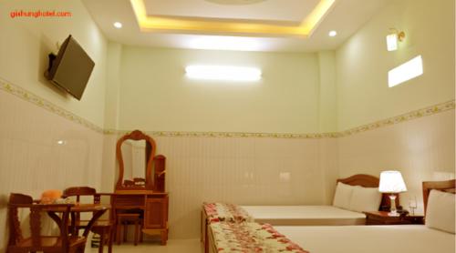 . Khách sạn Gia Hưng