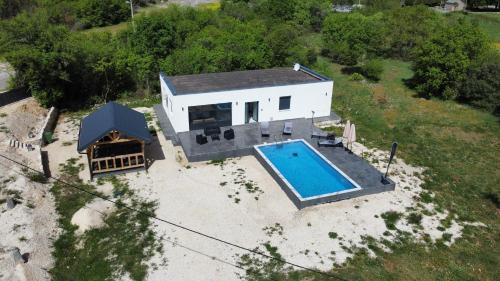 Villa Leona in Humac