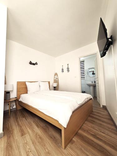 La Pie qui têtte - Chambre 4 avec salle de repas commune (La Pie qui tette - Chambre 4 avec salle de repas commune) in Vierville Sur Mer
