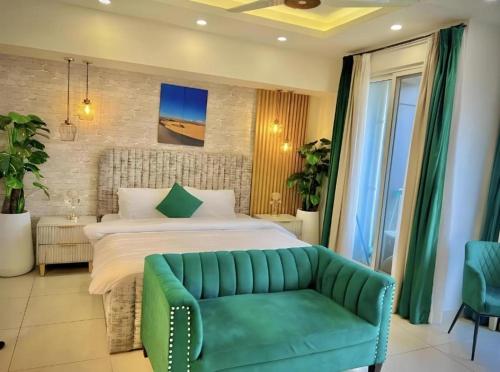 ELYSIUM TOWER Premium Serviced Apartments Facing Centaurus Mall Islamabad - image 2