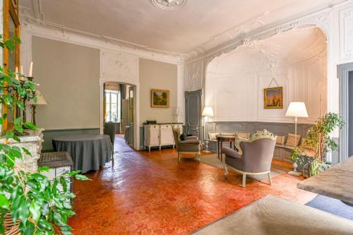 Hotelli välisilme, Château De Jouques (Chateau De Jouques) in Gemenos