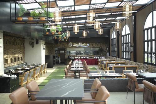 Krogs/atpūtas telpa, Avinash International in Wadgaon