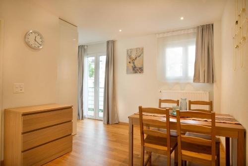 Modern City Centre Flat with Balcony in 4. Werd-Langstrasse-Hard
