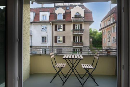 Modern City Centre Flat with Balcony in 4. Werd-Langstrasse-Hard