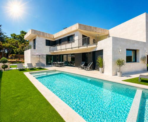 Naramia Sagaro Villa - With Pool-garden-10 Pax - Costa Brava, Spain