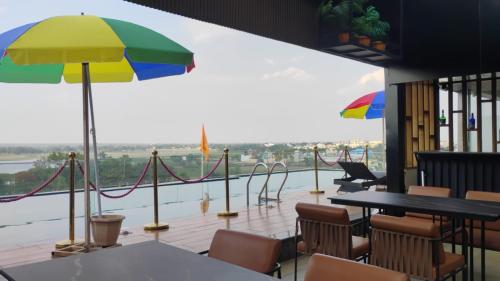 Restorāns, Avinash International in Wadgaon
