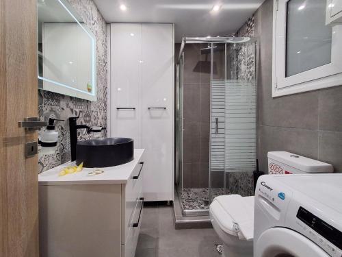 Stylish studio in Thissio near Acropolis - main image