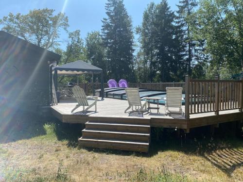 Cozy guest house with shared pool near forest and restaurant in Ingaro
