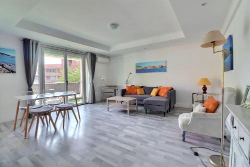 Loue appart 2 ch 67 M2 plein sud St Aygulf 100 M mer et plage