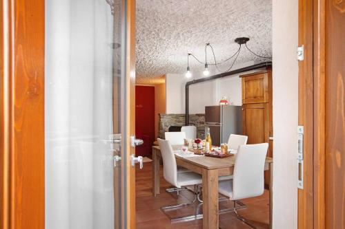 La petite maisonnette in Introd