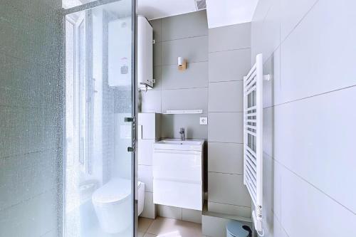 Cosy studio near Montmartre - image 5