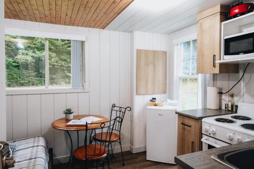 Escape in the heart of Miller Zoo - Jackson Shack in Frampton (QC)