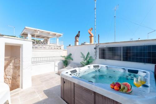 2 pools 1 in terrace with view
