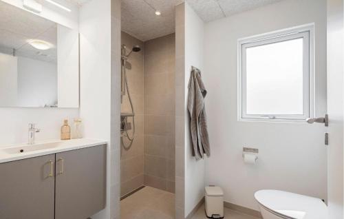 Bathroom, Beautiful Home In Ringkøbing With Sauna near No Kirke