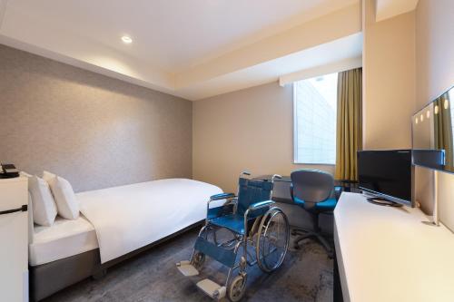 room detail thumbnail 1