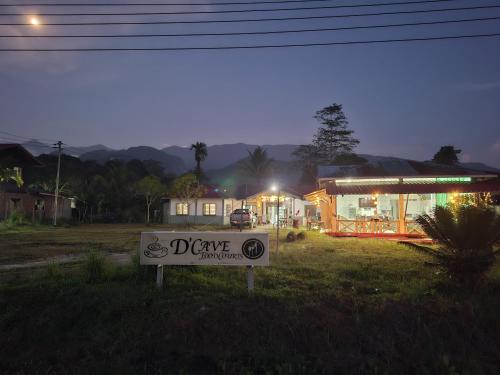 Mulu D cave homestay - Tap to explore photos