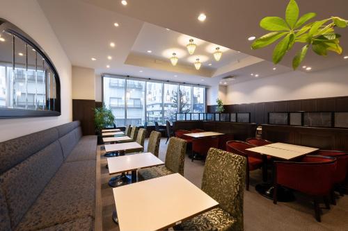 Restaurant, Hotel Oriental Express Ginza West in Tokyo
