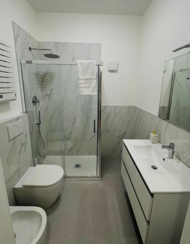 Bathroom, Ozzano dell'Emilia Comfort Rooms & Apartment in Ozzano dell' Emilia