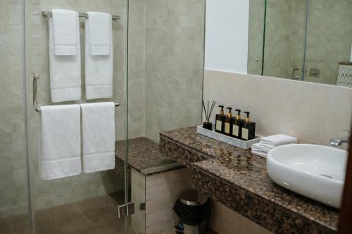 Gold Crest Executive Residency Premium Apartments - DHA Phase 4 Lahore - image 6