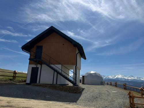 Tatra Glamp Rzepiska - siec noclegowa Tatra Glamp in Čarna Gura