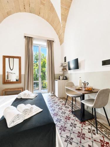 Eccelsoleccese Boutique B&B - steps from the Historic Center - Lecce