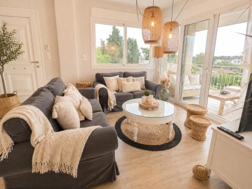 3 bedrooms, 6 beds