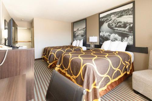 Super 8 by Wyndham Lexington - image 31
