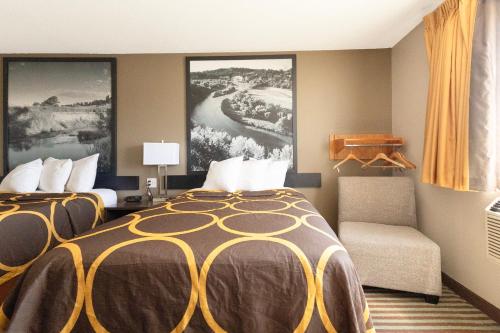 Super 8 by Wyndham Lexington - image 18