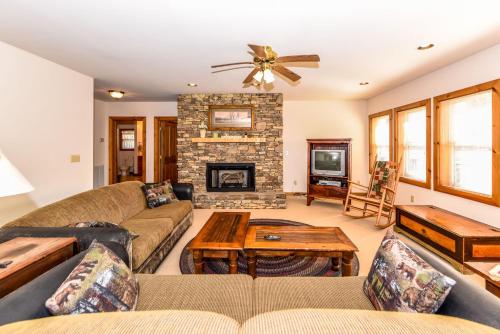 Drake Lodge - image 5