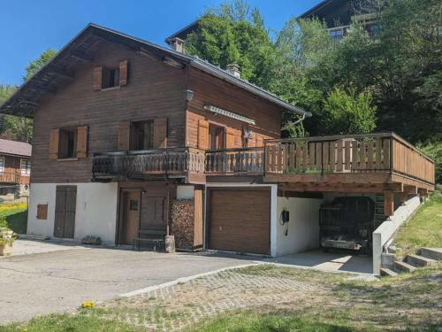 Chalet 3* à Arêches, 100m², 8 pers, 4 ch, Pied des Pistes, Cheminée, Terrasse, Wifi - FR-1-342-246