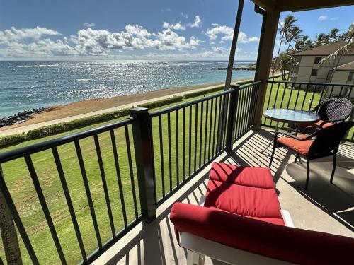 Unbeatable Ocean Front Condo Pono Kai Resort C302 in Kapaa