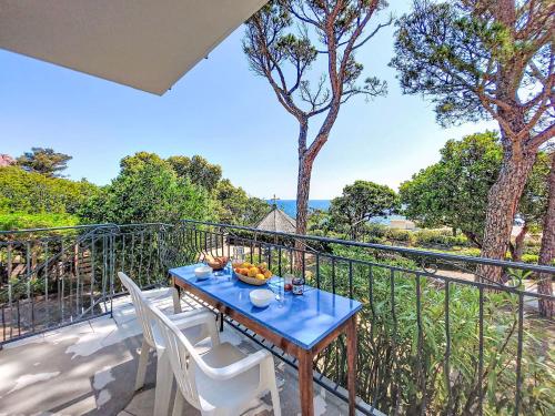 Balcony/terrace, Apartment Boudi-ou-2 by Interhome in Antheor