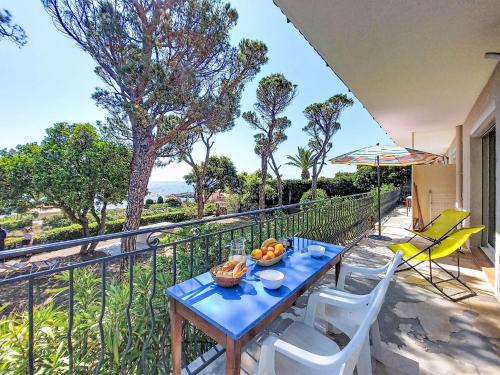 Balcony/terrace, Apartment Boudi-ou-2 by Interhome in Antheor