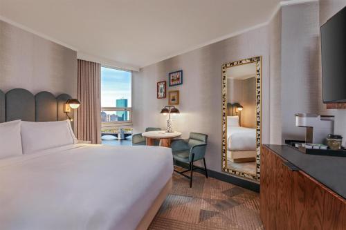 room detail thumbnail 0
