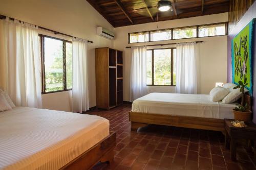 Tides Oceanfront Resort in Paraiso (Guanacaste)