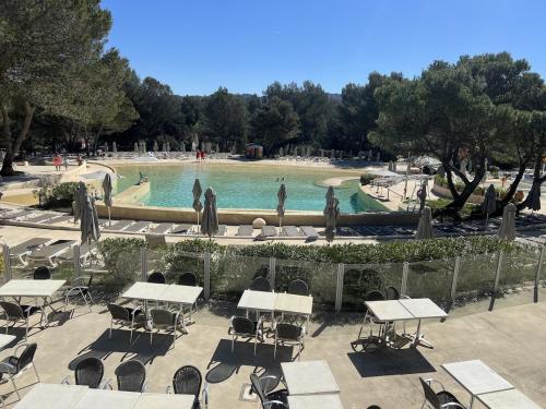Appartement l 4 per l Piscine l Terrasse l Golf l Luberon