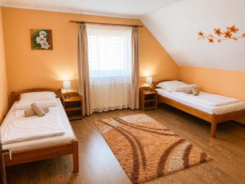 Borsika Guest House in Zetea