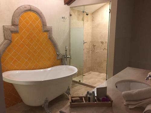 Hotel Lindo Ajijic Bed & Breakfast Room Type - Suite 5 Deluxe
