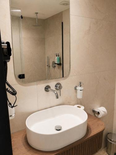 Morfeas City Hotel – Rhodes Town, AZ