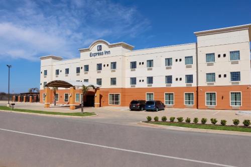 Exterior view of Cotulla Express Inn