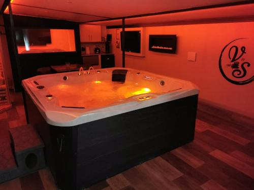V et Spa - Chambre D'hôtes avec Spa chambre d'hôte Château des Deux-Lions