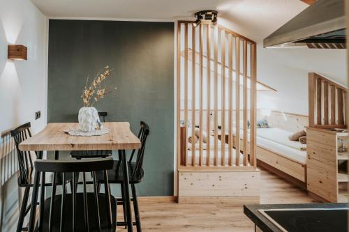 Appartement Tegelberg , Landhaus Linde, Seeg-Enzenstetten im Allgäu, mit Königscard