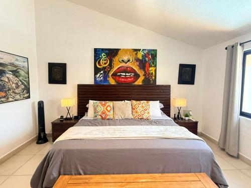 Beautifully Renovated 2 Bedroom - Close to everything - Roof top patio in Ajijic, Mexico