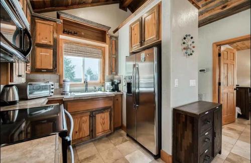 Casita Getaway Family 1BR 1BA AC Stunning Views in Shaver Lake (CA)