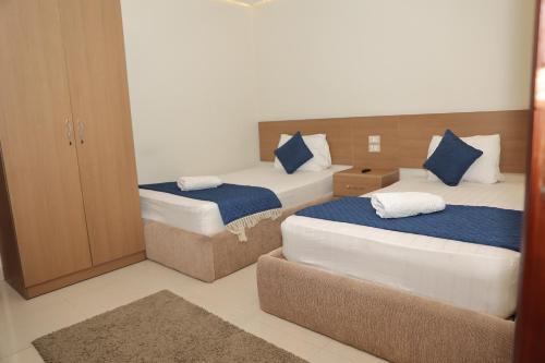 Royal Town Hotel - image 8